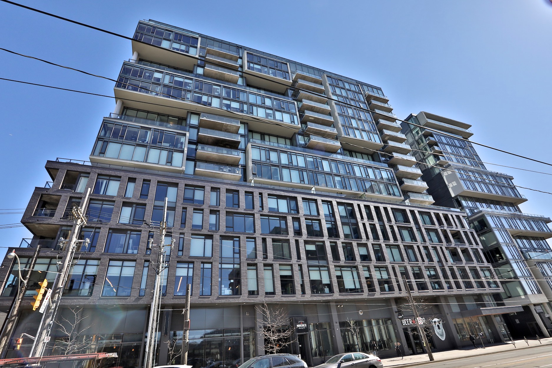 111 Bathurst Street