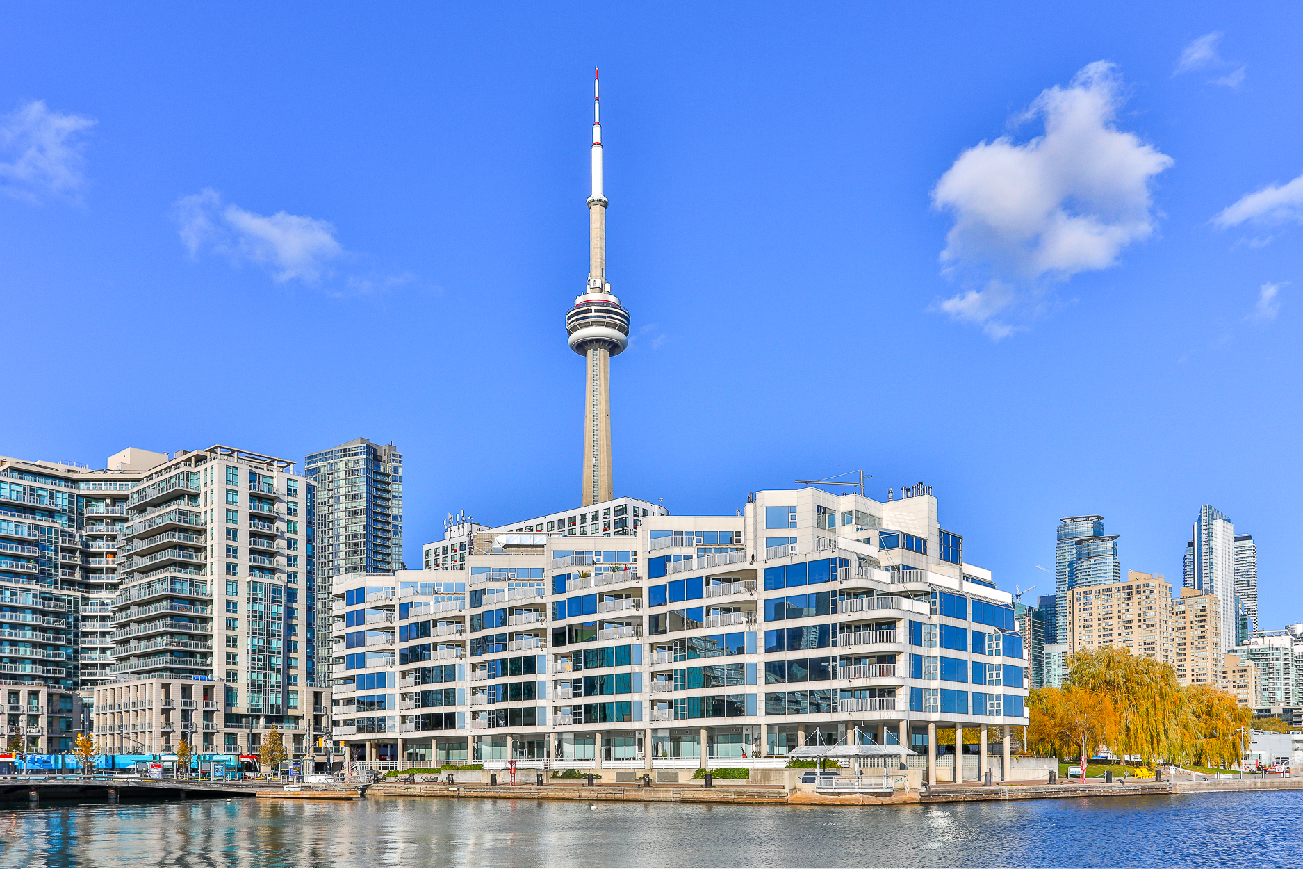 401 Queens Quay West